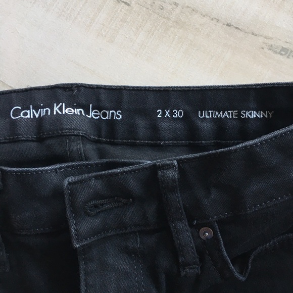 Calvin Klein Jeans - Picture 3 of 4